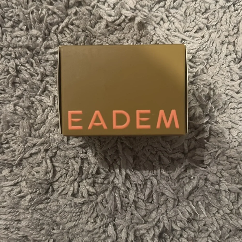 Eadem Cloud Cushion Airy Brighteming moisturizer